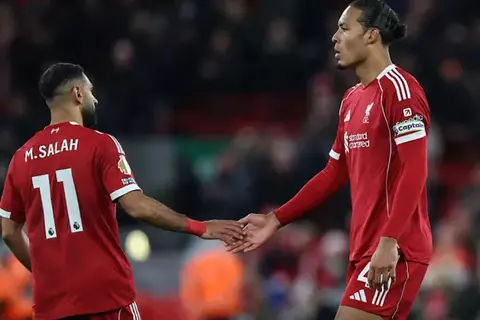 قنبلة الميركاتو.. جالاتا سراي يخطط لخطف صلاح وفان دايك في الصيف